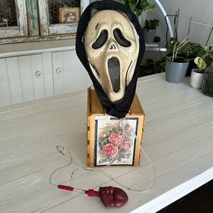 Spooky creepy ghoul adult/ young adult mask with blood pumping heart